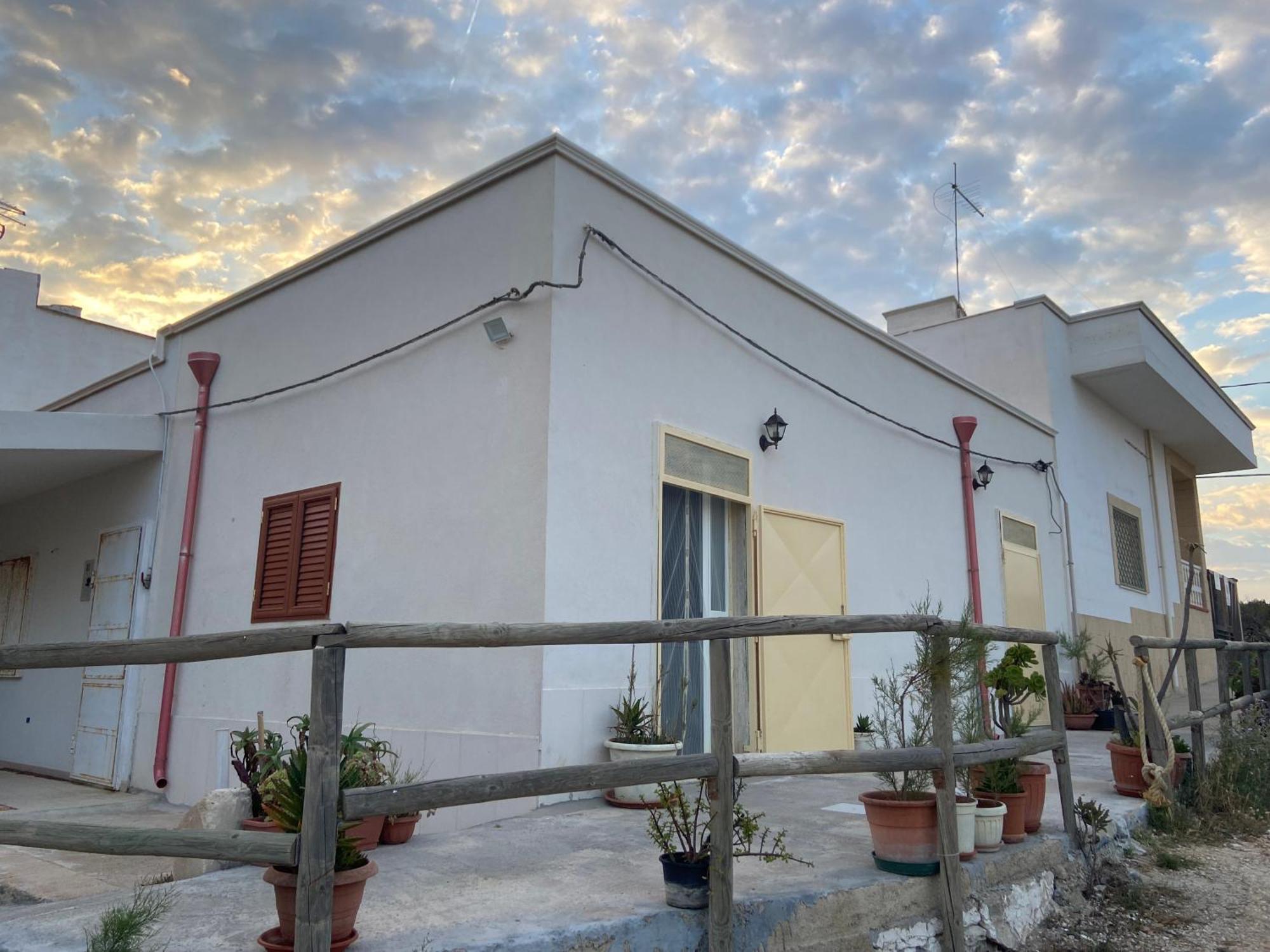 타란토 La Torretta Del Surfista 빌라 외부 사진